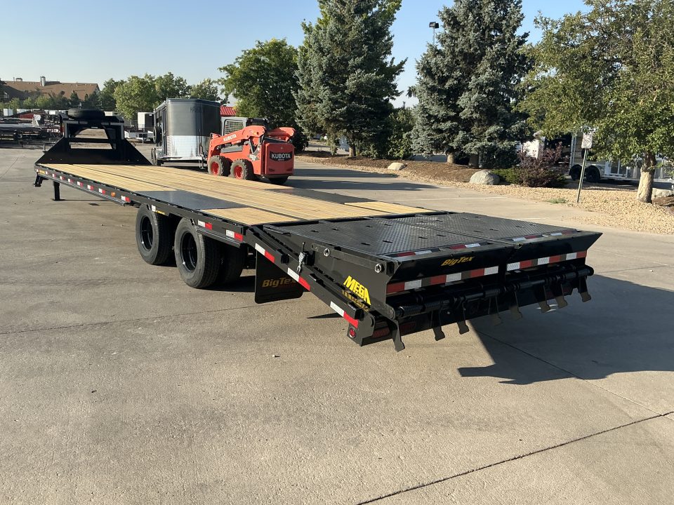 New 2027 Big Tex 22GN-35D5A-MRBK Flatbed Trailer