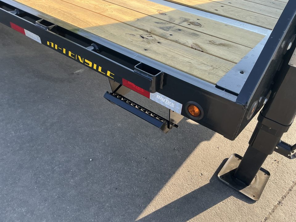 New 2027 Big Tex 22GN-35D5A-MRBK Flatbed Trailer