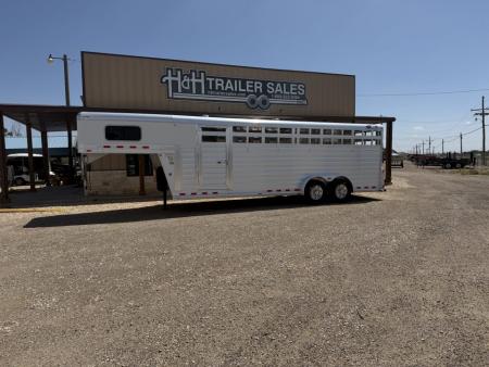 Used 2011 4-Star Trailers 5 HORSE Horse Trailer