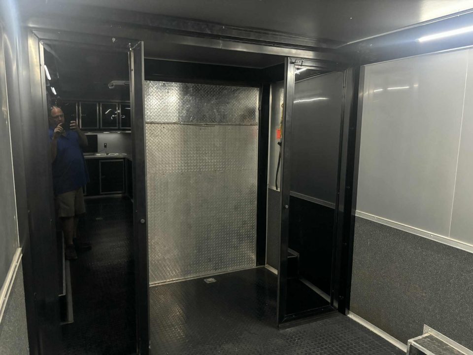 New SLIDING DOORS FOR YOUR TRAILER!!!