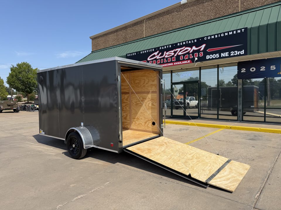 New #056768 2027 FOREST RIVER SA 6 X 12 SINGLE AXLE 3K ENCLOSED W/ REAR RAMP DOOR
