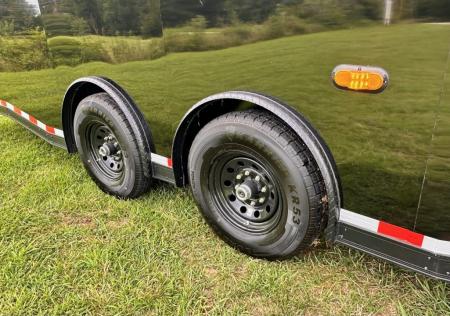 New 2026 Luxe 8.5x28 Race Trailer - Finished Interior- 7000lb Spread Torsion - Recessed E-Track-Full Escape Door-Removable Fender