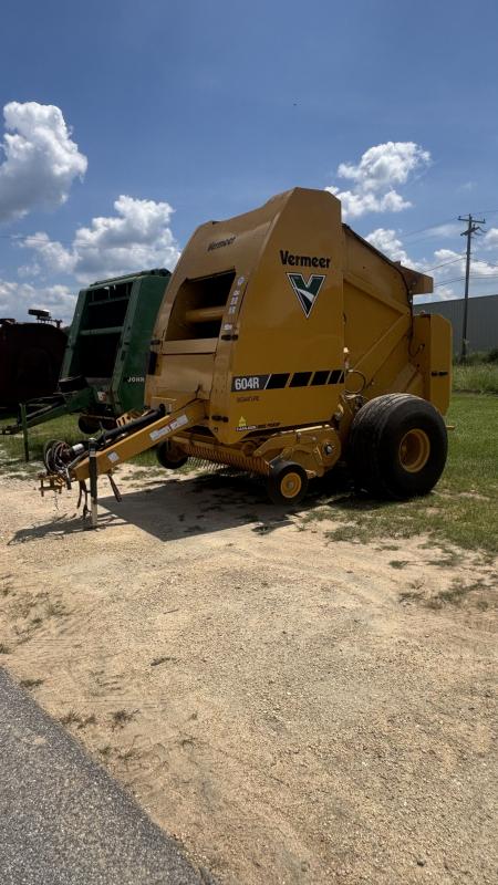 Used 2024 Vermeer 604R Signature 6x4 Baler Hay / Forage