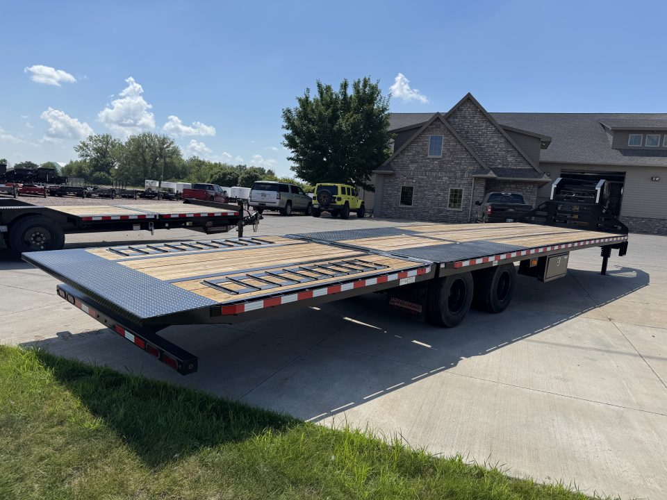 Used 2023 Midsota FB36GN Hydraulic Tail Flatbed Trailer