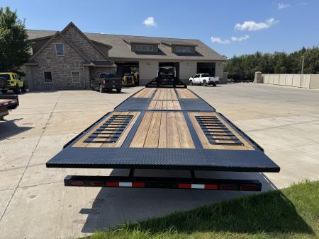 Used 2023 Midsota FB36GN Hydraulic Tail Flatbed Trailer