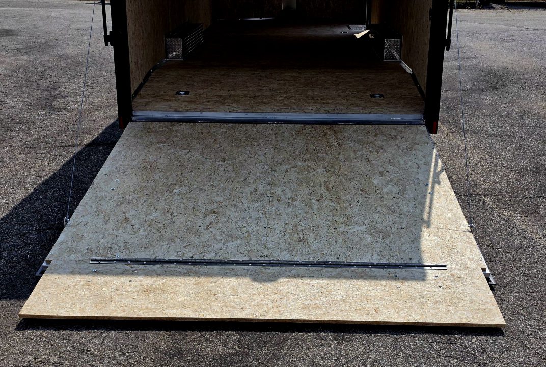 New 8 X 24 CAR HAULER ENCLOSED 2027 LIGHTNING 5200# AXLES POLY COMPOSITE EXTERIOR ALL ALUMINUM