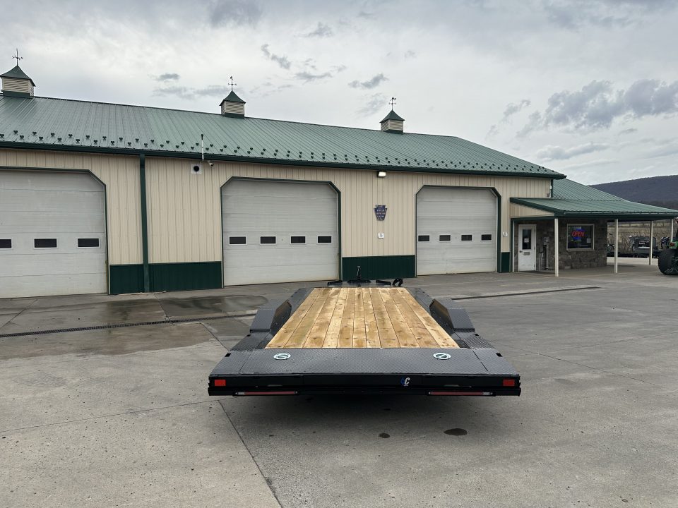 New Diamond C 20' Equipment Trailer with Slide in Ramps (GTF)