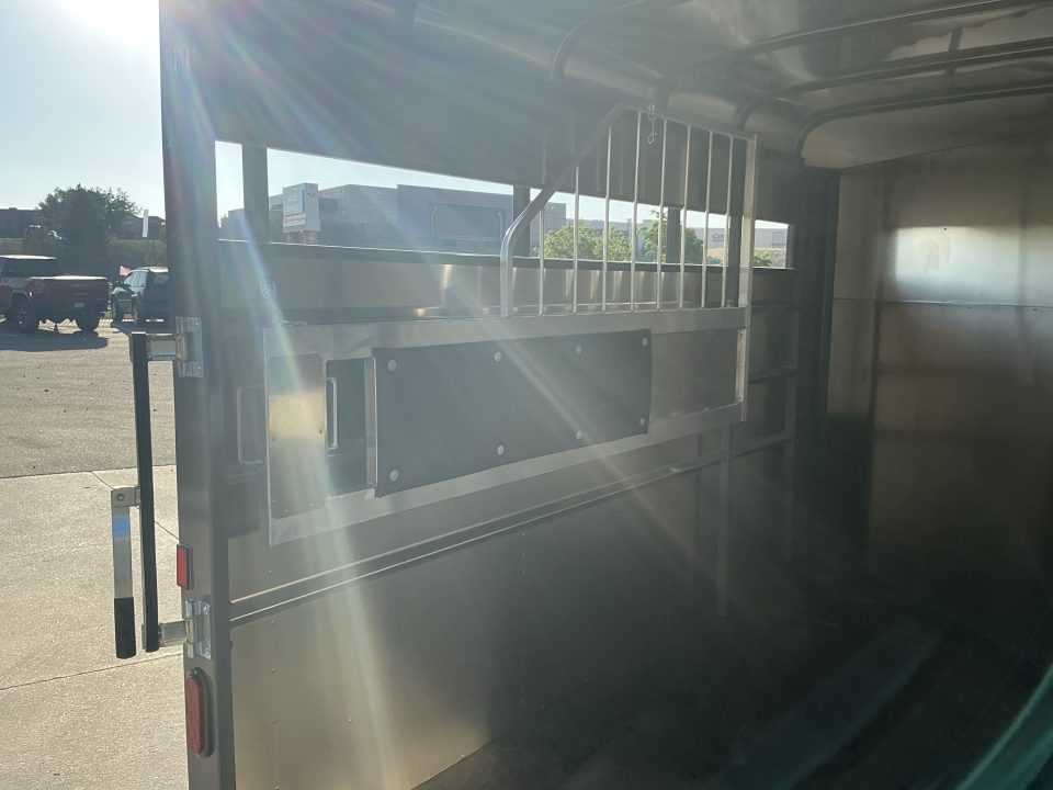 New 2027 Maverick MAV13-2HS Horse Trailer