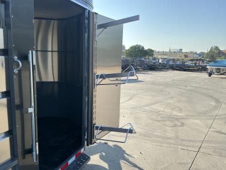 New 2027 Maverick MAV13-2HS Horse Trailer