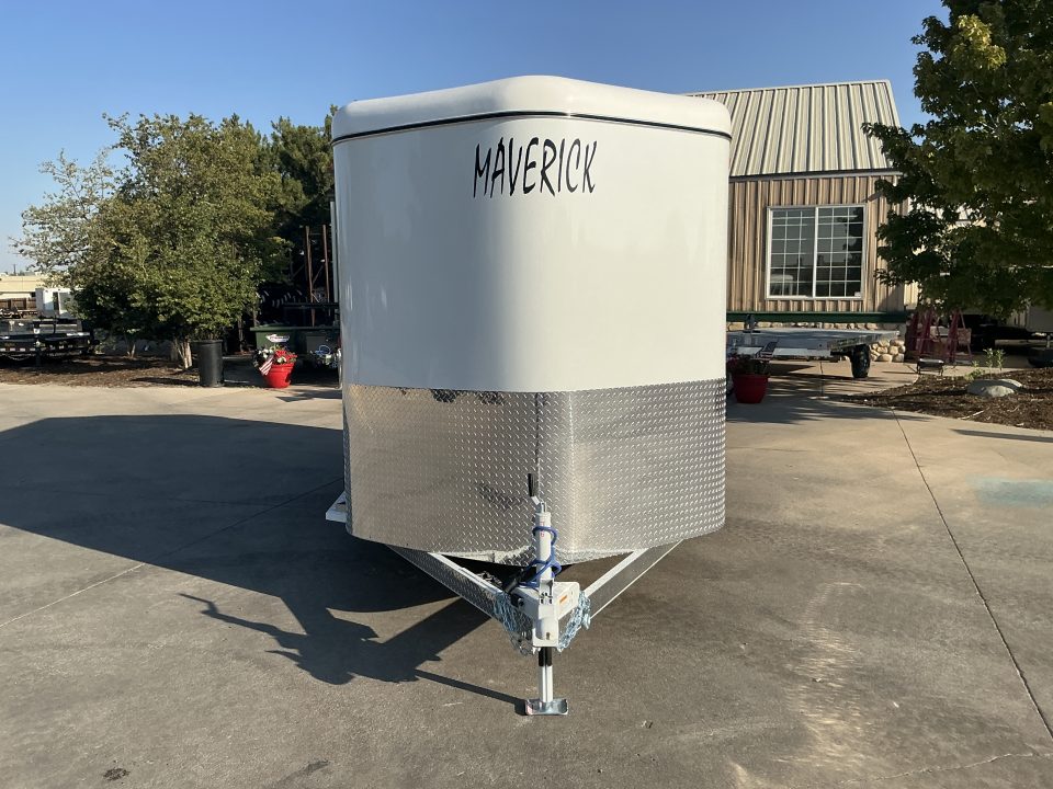 New 2027 Maverick MAV13-2HS Horse Trailer