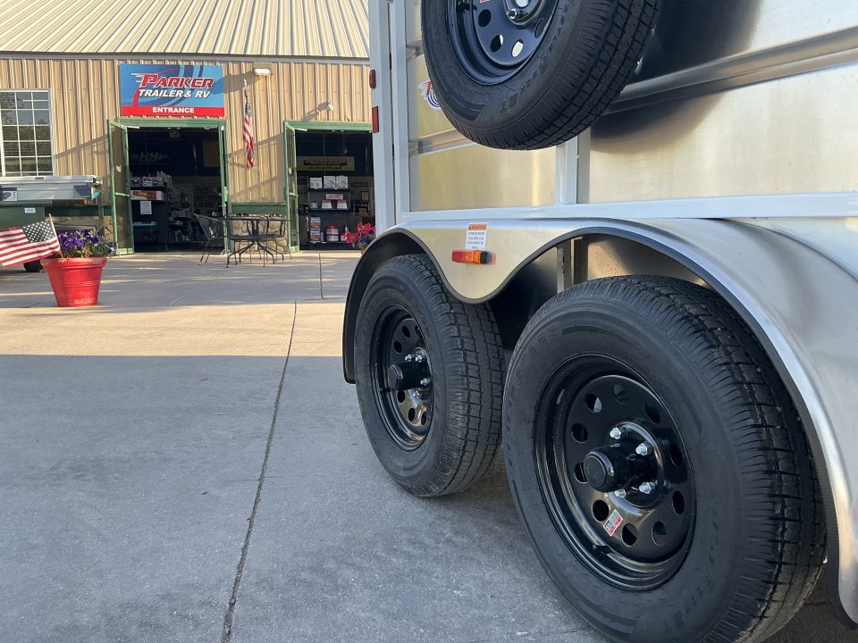 New 2027 Maverick MAV13-2HS Horse Trailer