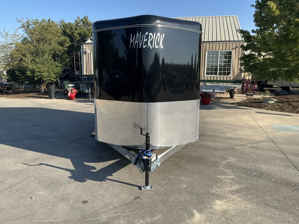 New 2027 Maverick MAV13-2HS Horse Trailer