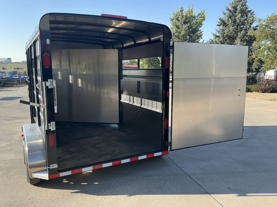 New 2027 Maverick MAV13-2HS Horse Trailer