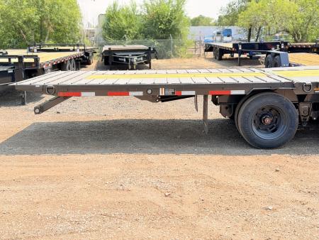 New 2027 MAXD 8.5-34 Tandem Dual Gooseneck Deckover Equipement Hauler W/ Hydraulic Dove 25.9K GVWR