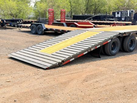 New 2027 MAXD 8.5-34 Tandem Dual Gooseneck Deckover Equipement Hauler W/ Hydraulic Dove 25.9K GVWR