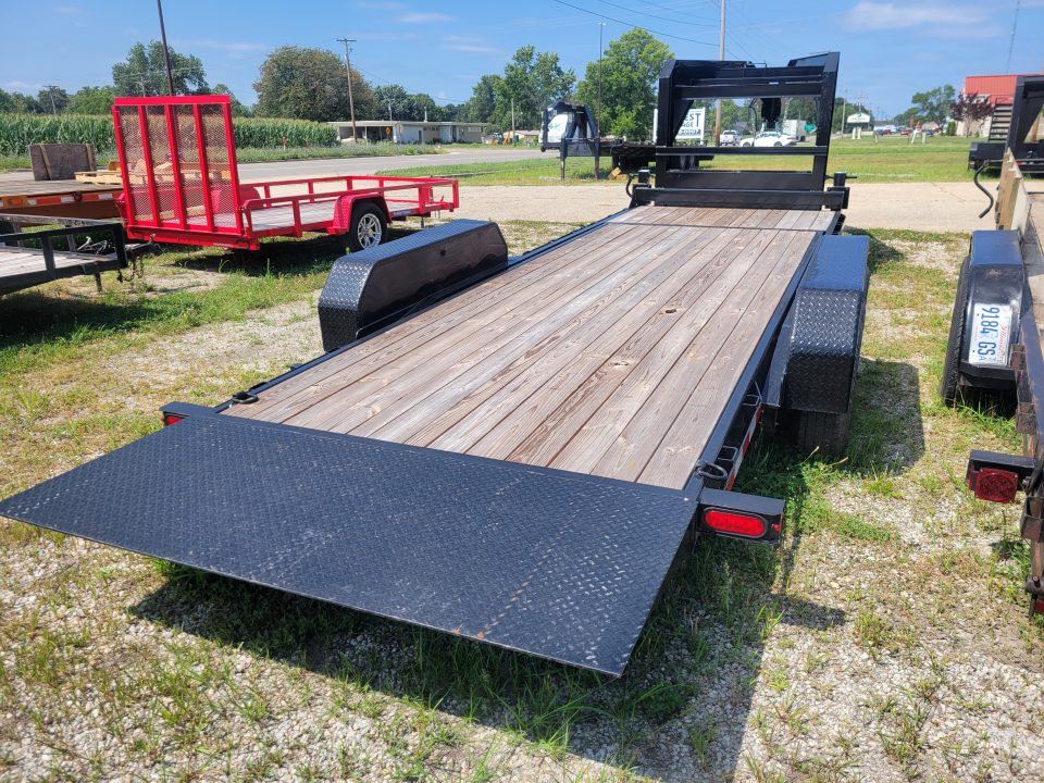 Used 2022 Sure-Trac 7x18+4 Gooseneck Tilt Trailer