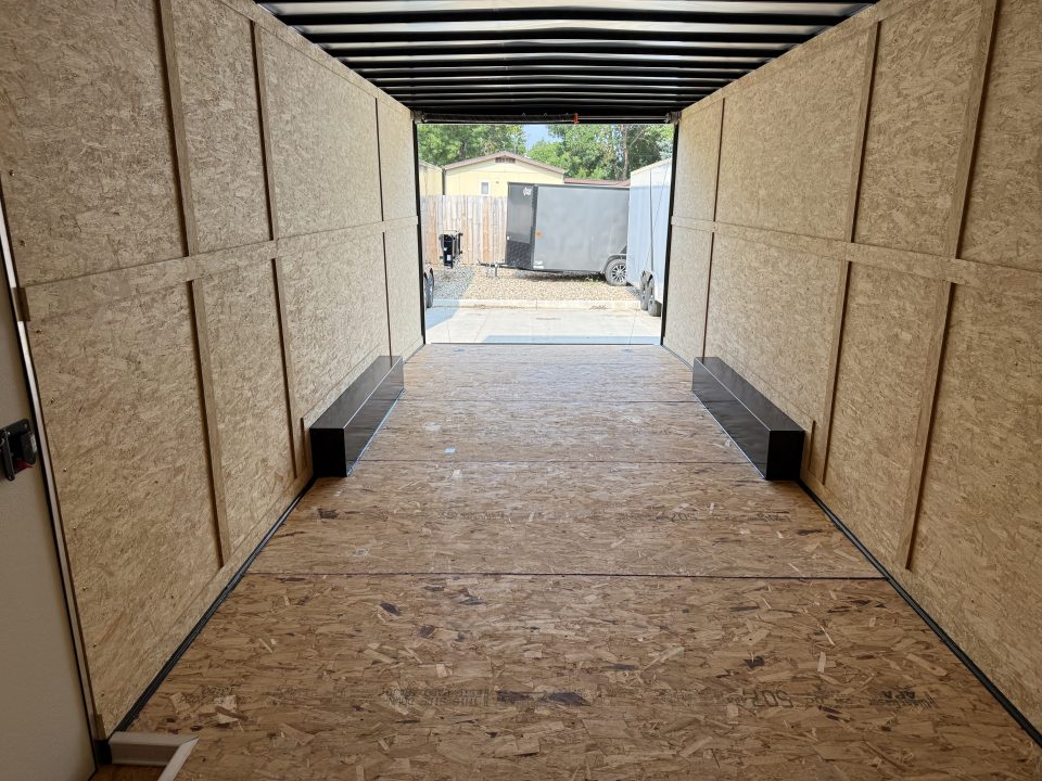 New 2027 AERO 8.5x24+2V Cargo / Enclosed Trailer