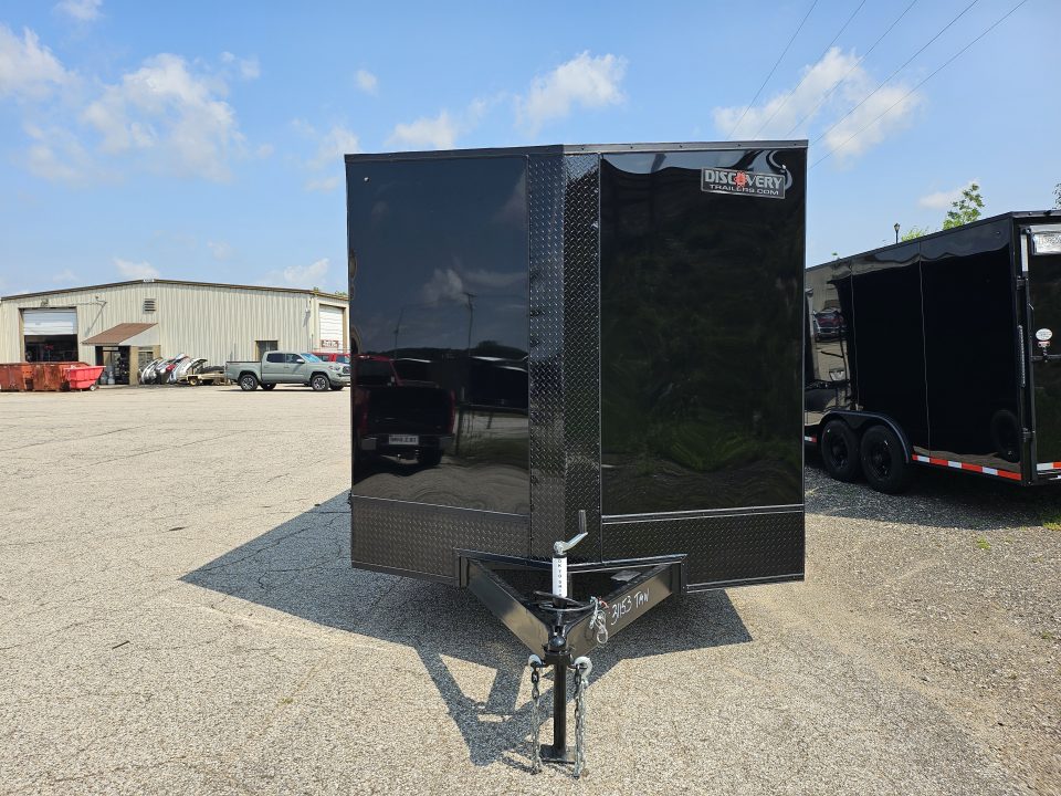 New 2027 Discovery Trailers Car Hauler ET 8.5x24 10k Enclosed Car Hauler #31153 Car / Racing Trailer