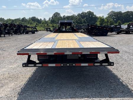 New 2027 MAXXD Hydraulic Dovetail Gooseneck Trailer | 40' x 102' 30K GVWR