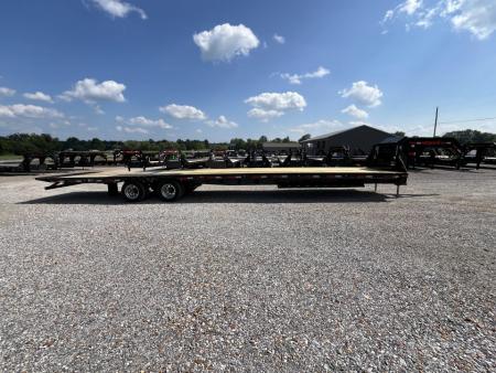 New 2027 MAXXD Hydraulic Dovetail Gooseneck Trailer | 40' x 102' 30K GVWR