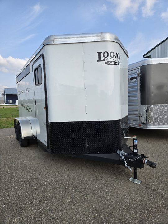 Used 2022 Logan Coach Crossfire 3 Horse