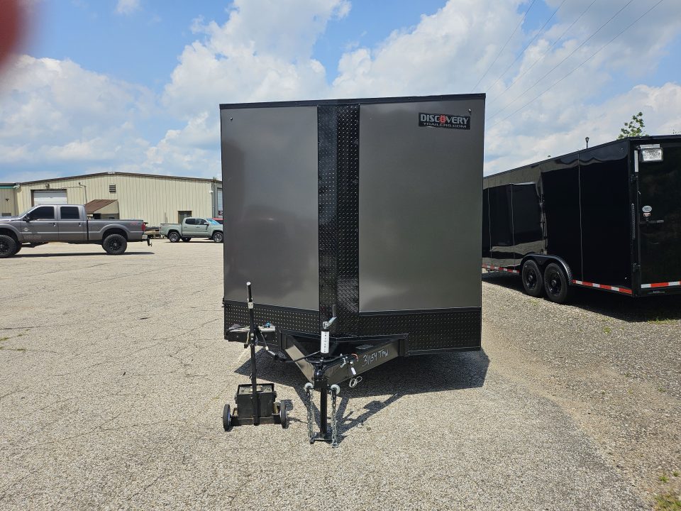 New 2027 Discovery Trailers Car Hauler ET 8.5x24 7k Enclosed Car Hauler #31154 Car / Racing Trailer