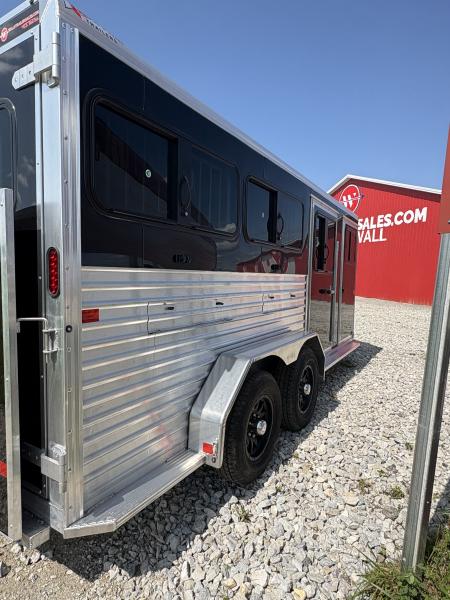 New 2026 Frontier 6 Pen Trailer