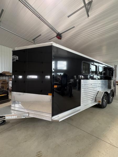 New 2026 Frontier 6 Pen Trailer