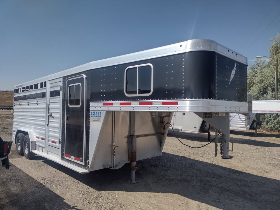 Used 2018 Featherlite Trailers 20' Stock / Stock Combo Trailer