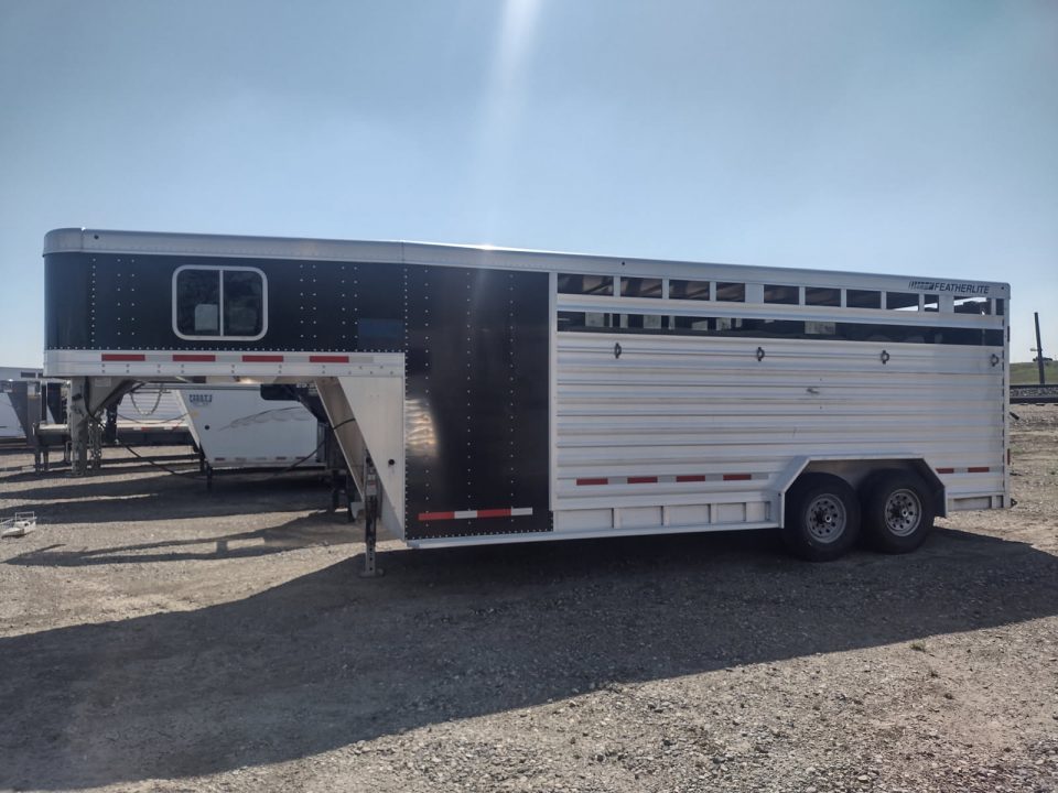 Used 2018 Featherlite Trailers 20' Stock / Stock Combo Trailer