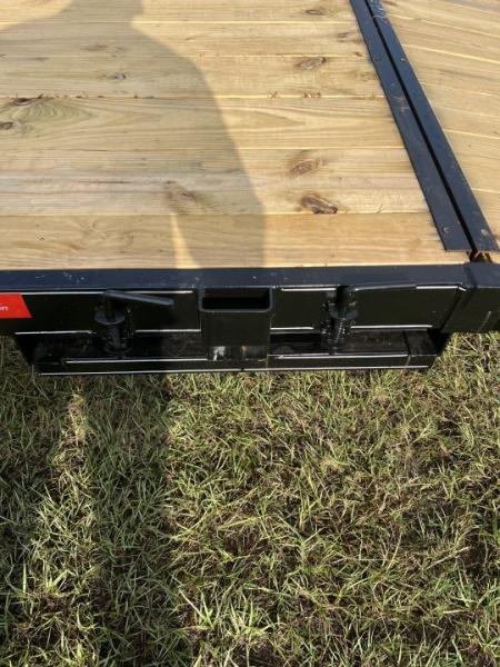 New 2026 Native Trailers 83X20 WOOD CH Car Hauler