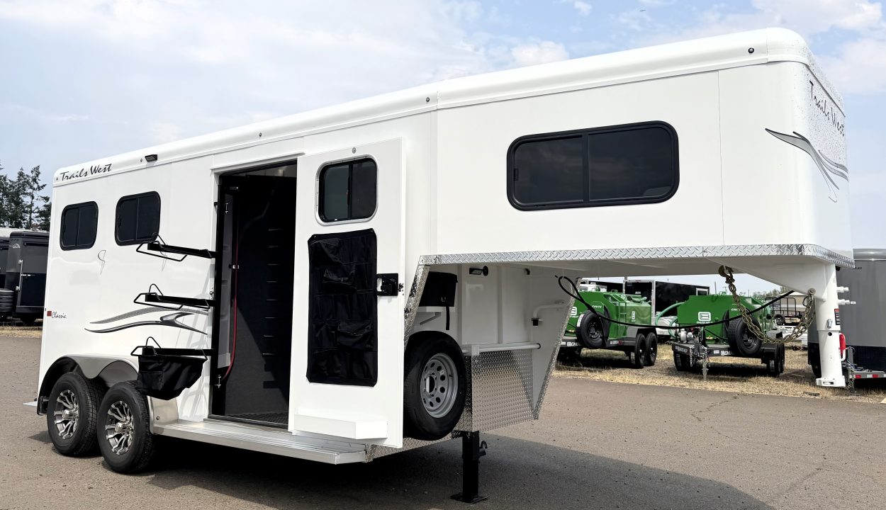 New 2027 Trails West CLASSIC GN 2 HORSE Horse Trailer