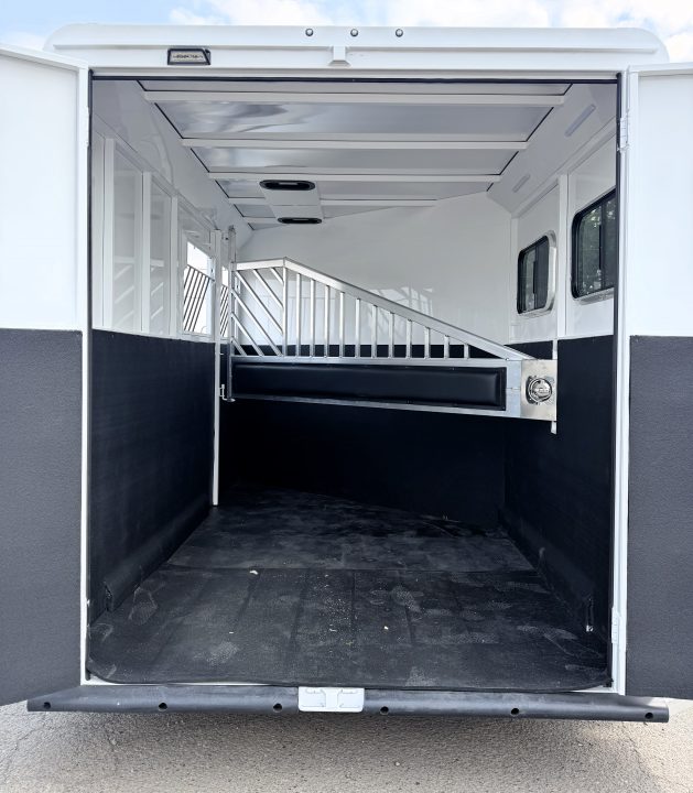 New 2027 Trails West CLASSIC GN 2 HORSE Horse Trailer