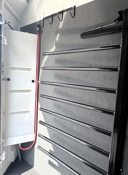 New 2027 Trails West CLASSIC GN 2 HORSE Horse Trailer
