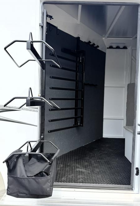 New 2027 Trails West CLASSIC GN 2 HORSE Horse Trailer