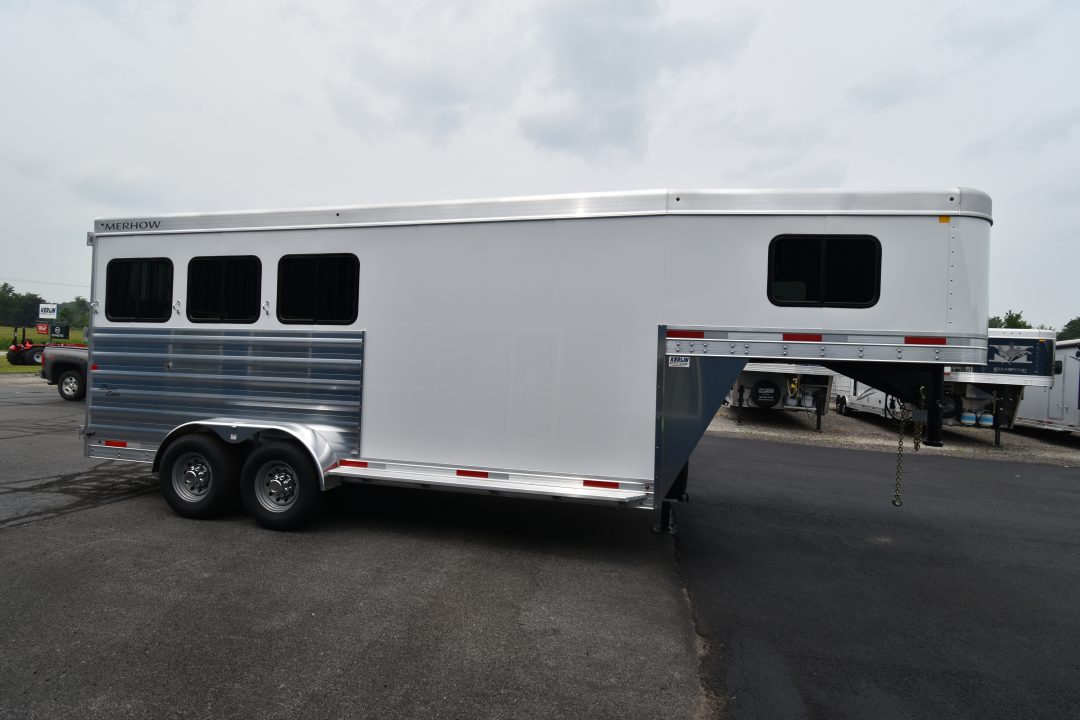 New 2026 Merhow Trailers Bronco 7300 Horse Trailer