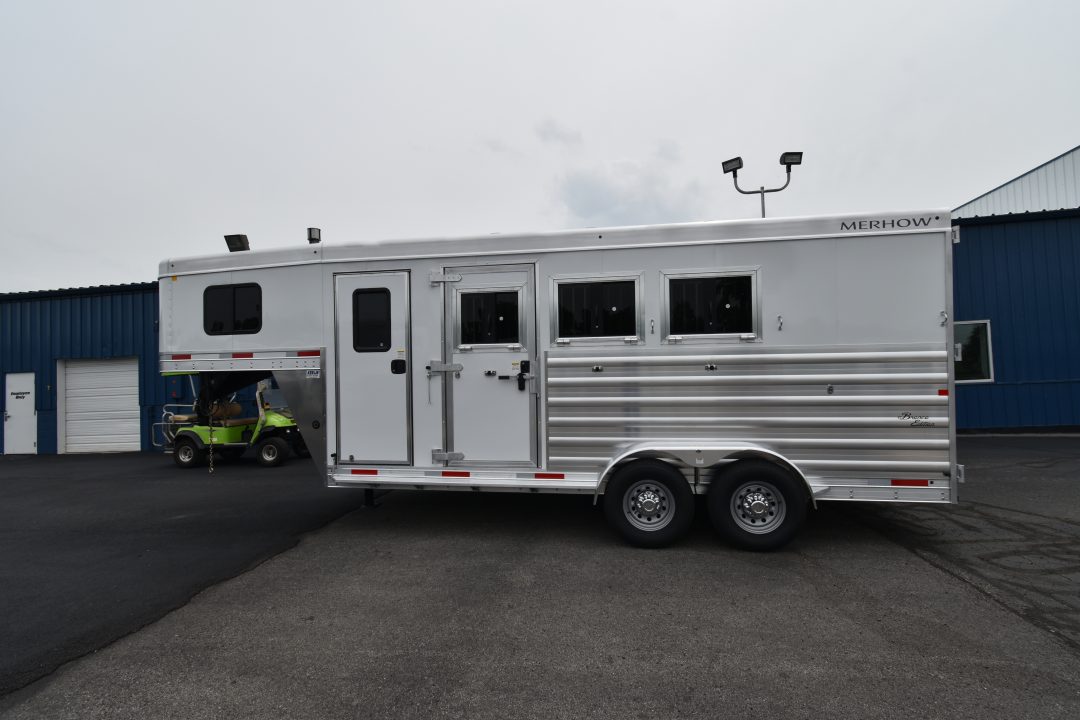 New 2026 Merhow Trailers Bronco 7300 Horse Trailer