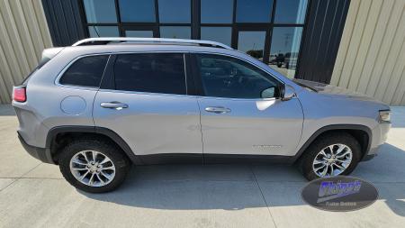 Used 2019 Jeep Cherokee Latitude SUV