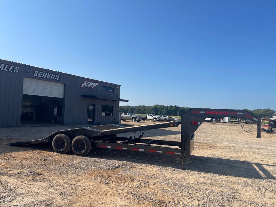 New 2027 MAXX-D T8B10224G Tilt Trailer