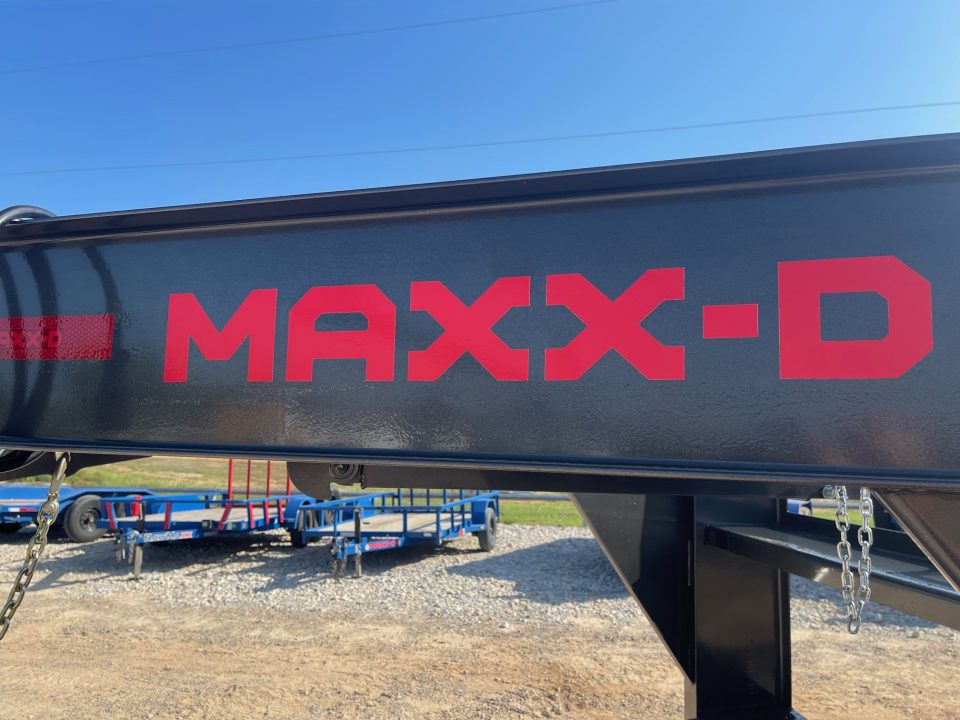 New 2027 MAXX-D T8B10224G Tilt Trailer
