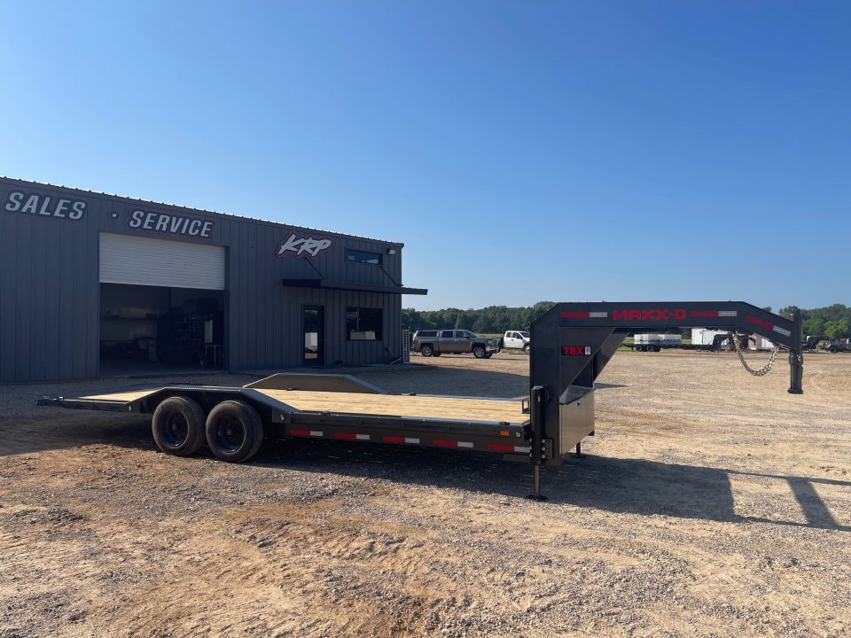 New 2027 MAXX-D T8B10224G Tilt Trailer