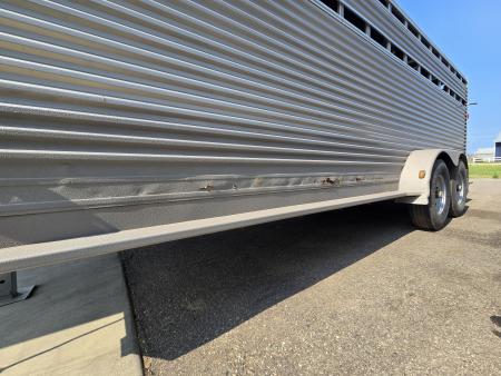 Used 2006 Featherlite 20' Stock
