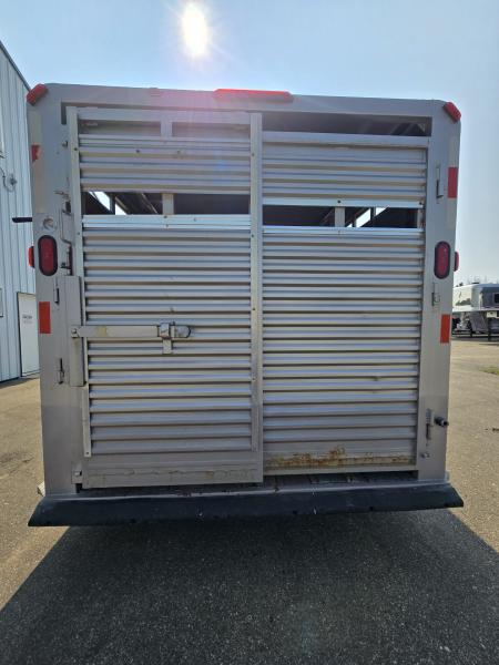 Used 2006 Featherlite 20' Stock