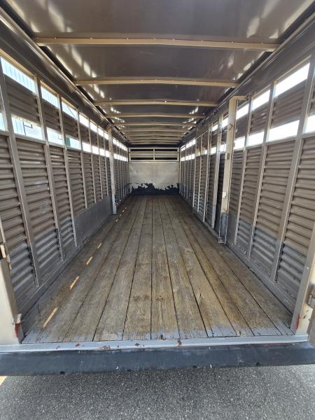Used 2006 Featherlite 20' Stock