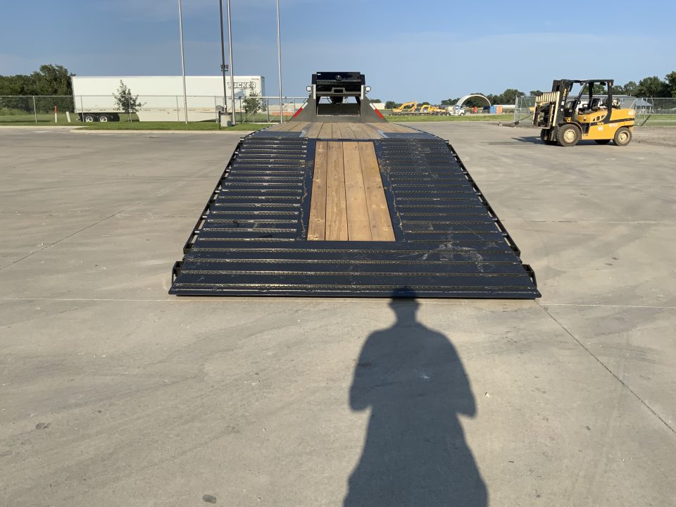 New 2027 MAXX-D 102 X 34 YDX Gooseneck Flatbed Trailer
