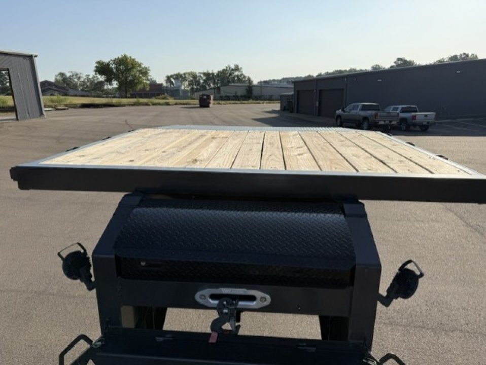 Used 2025 Diamond C Trailers FMAX216HDT 2.0 - PA Equipment Trailer