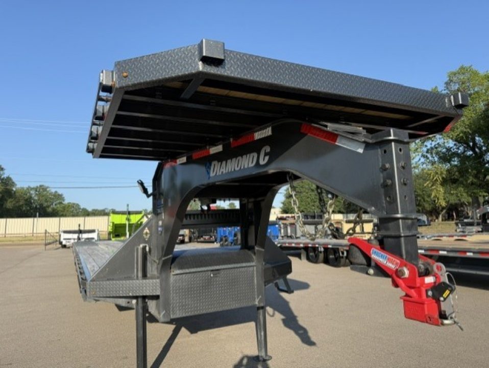 Used 2025 Diamond C Trailers FMAX216HDT 2.0 - PA Equipment Trailer