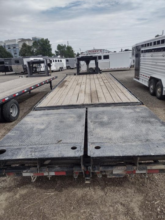 Used 2020 Titan 26' Flatbed Trailer