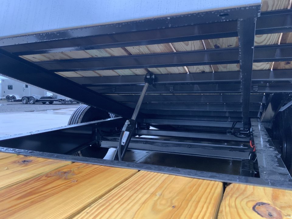 New 2027 Diamond C Trailers HXD210 Tilt Trailer