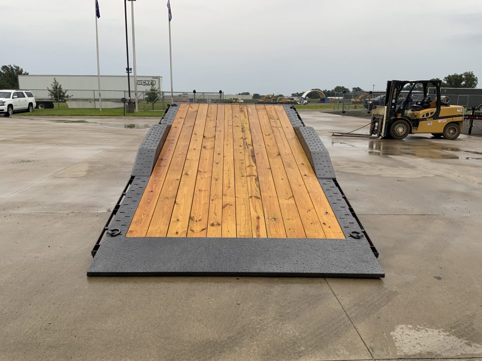 New 2027 Diamond C Trailers HXD210 Tilt Trailer
